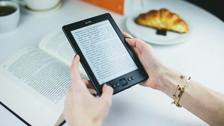 What is the Kindle Paperwhite Battery Life? 7 Best Tips